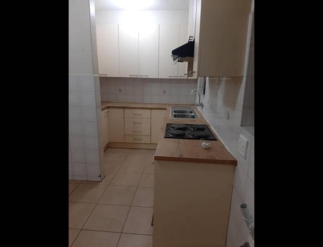 4 BEDROOM PROPERTY TO RENT IN GOODWOOD CENTRAL